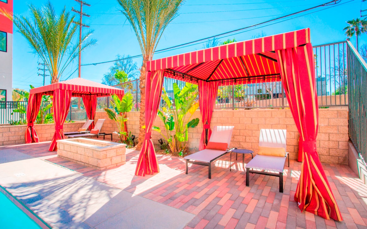 motif apartment homes woodland hills